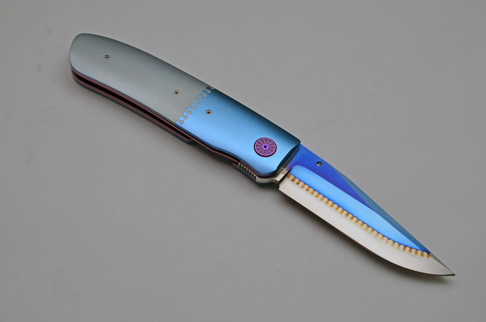 knife with blue detailing