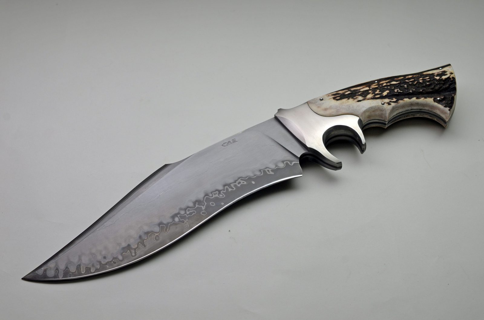 Exquisite Knives Expands Collection