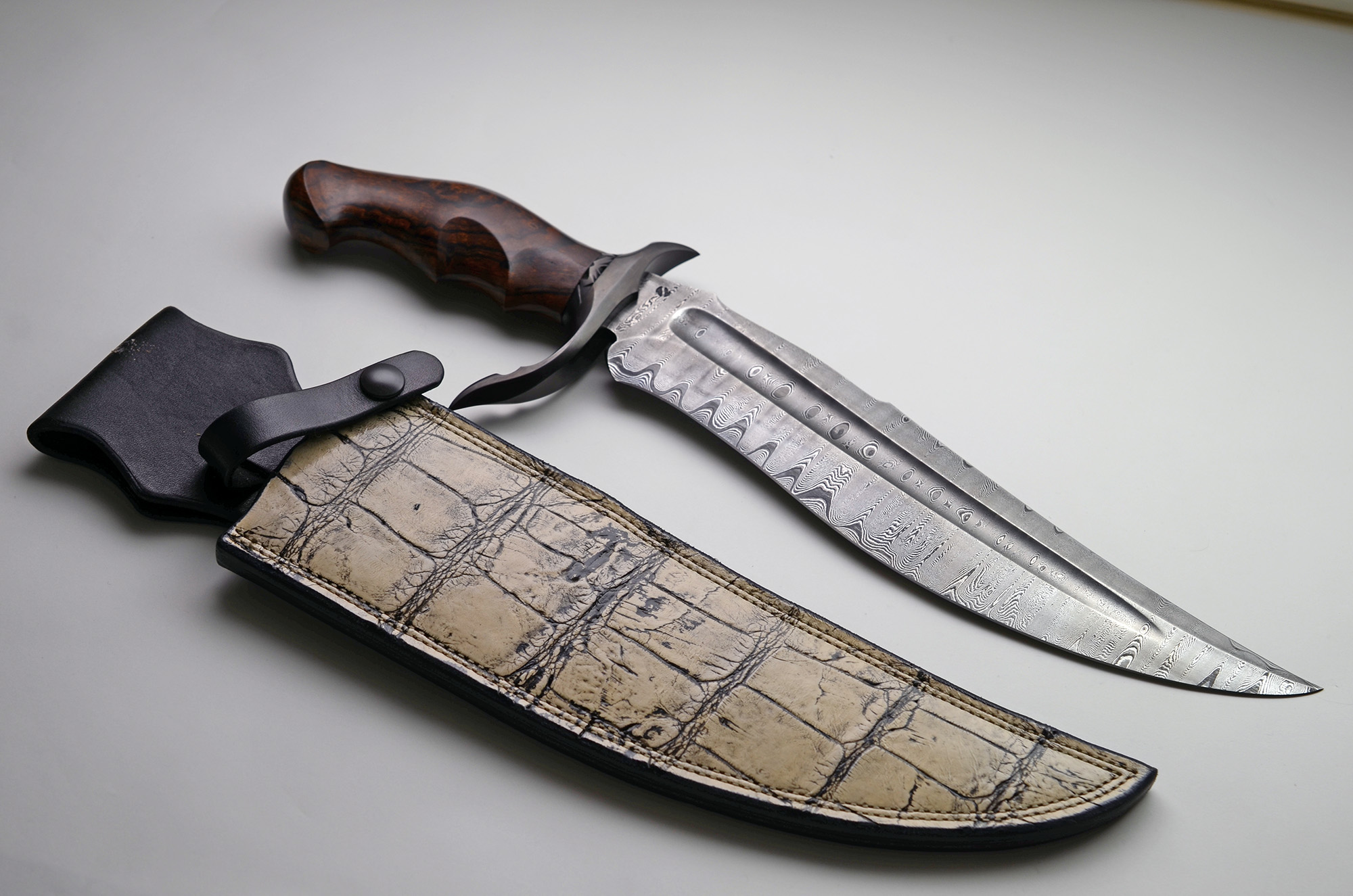 Sam Lurquin Large Damascus Fighting Bowie - Image 2