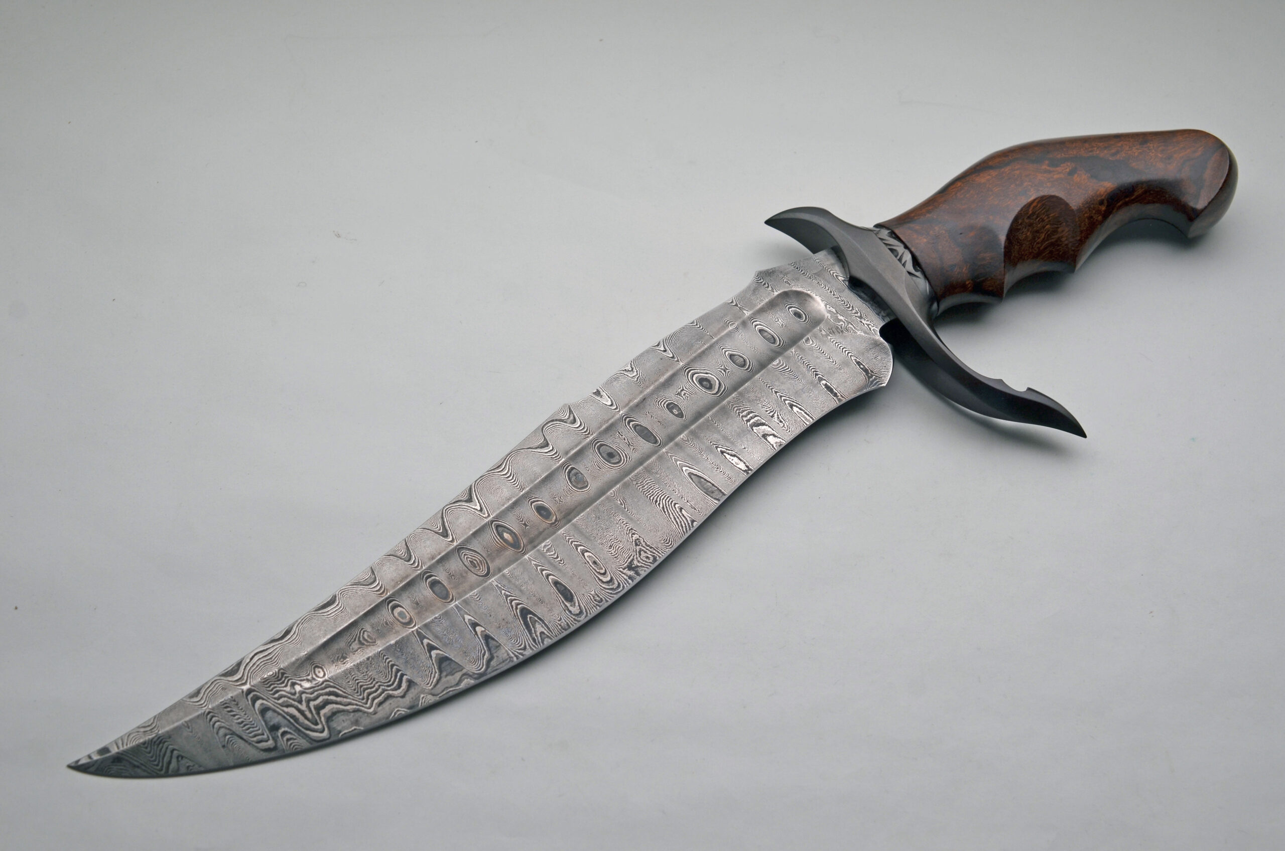 Sam Lurquin Large Damascus Fighting Bowie - Image 3