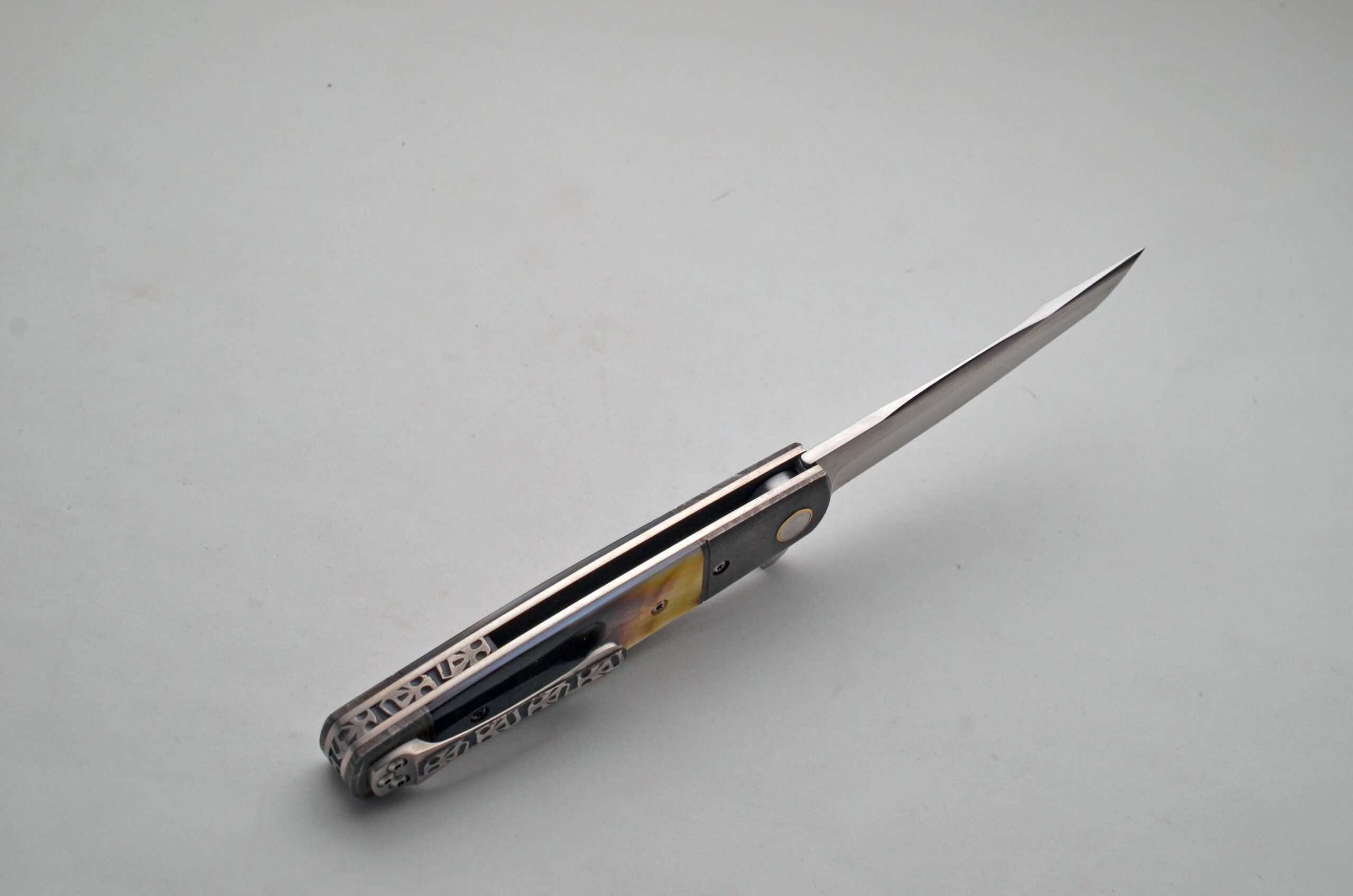 DB Fraley Blacklip Pearl and Meteorite Flipper Tanto Folder - Image 4